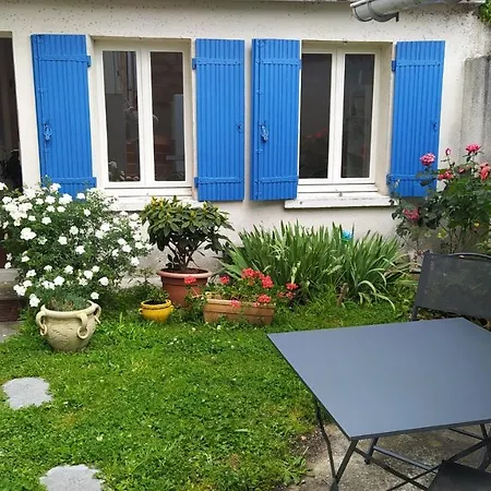 Le 5 Apartment Guitres